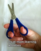 scissor cutting - correct grasp